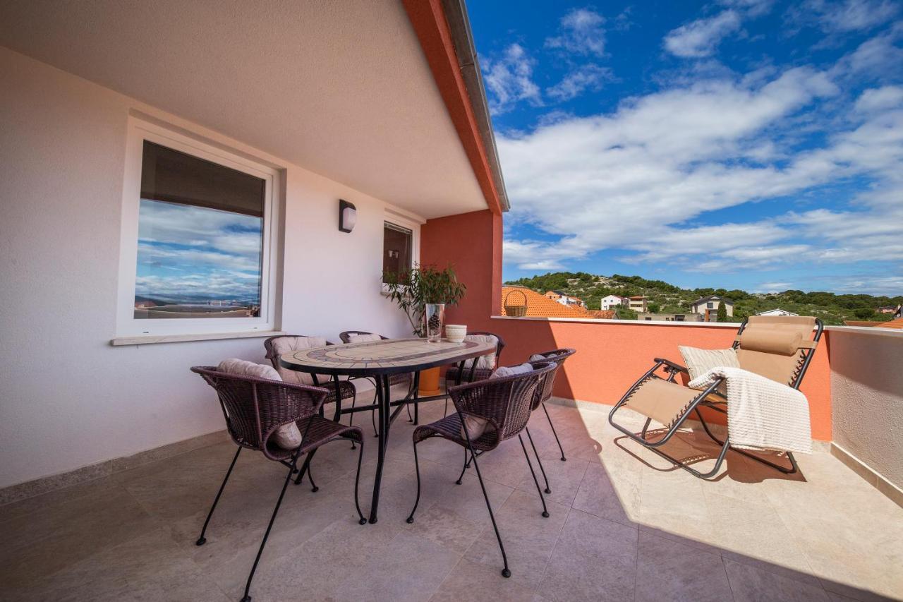 Apartments Leonarda Murter Exterior foto